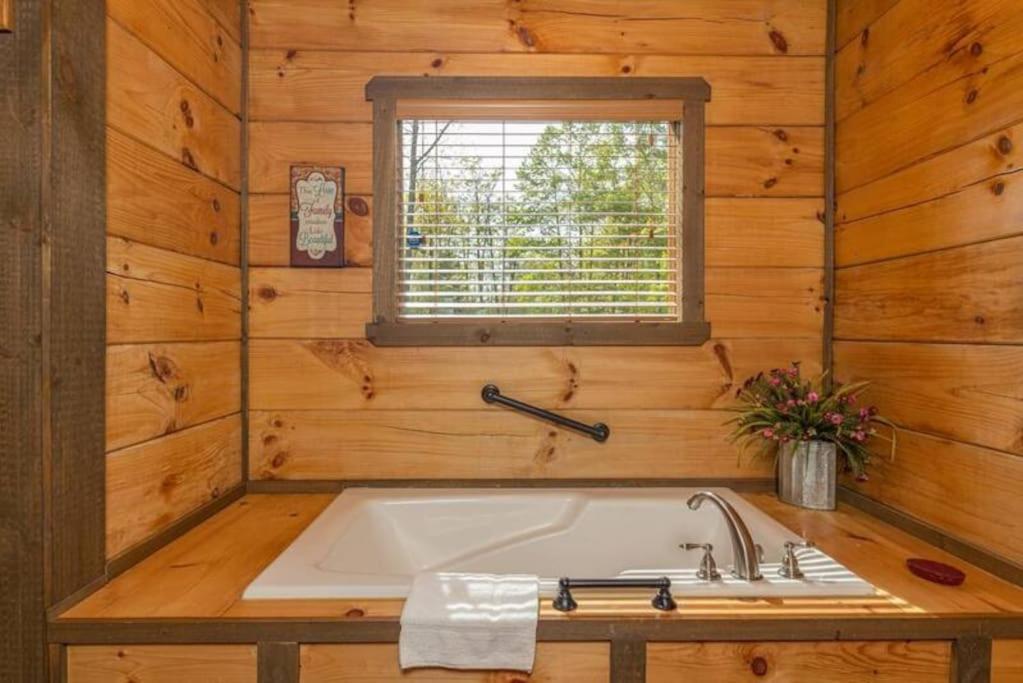 The Appalachian - Your Pigeon Forge Dream Cabin Sevierville Bagian luar foto